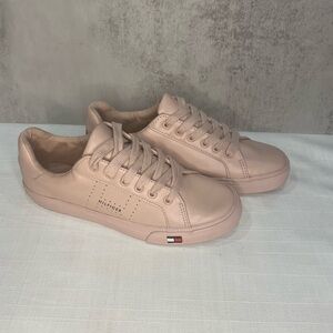 Tommy Hilfigure Pink Sneakers Women’s Size 6.5, Leather Sole, TWLuster